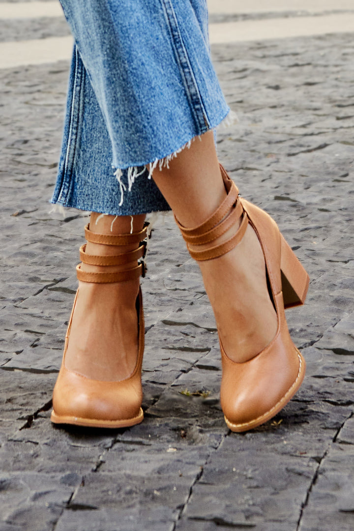 Julianne | Stylish Women's Sandals with Ankle Strap and Thick Heel