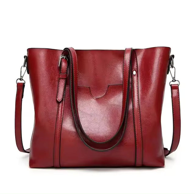 Clara - Sleek Shoulder Bag
