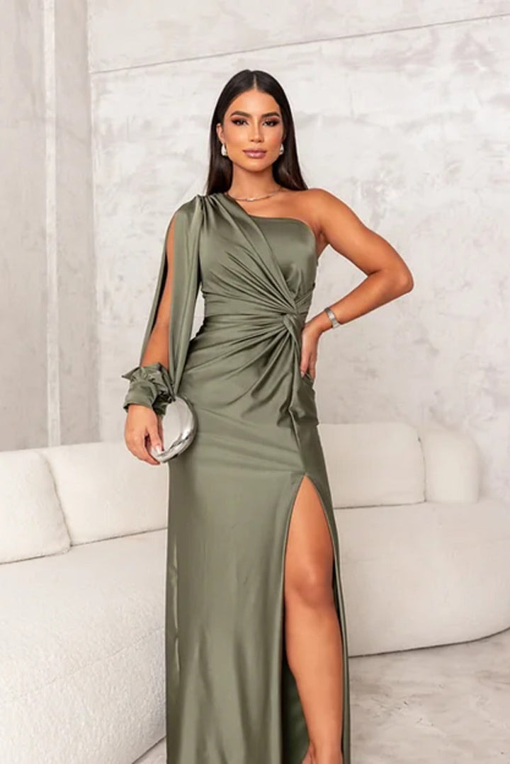 Amelia - Slim Fit Evening Dress